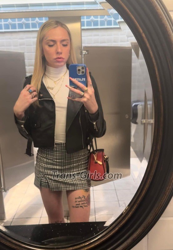 cassie - Transsexual (Pre-op)