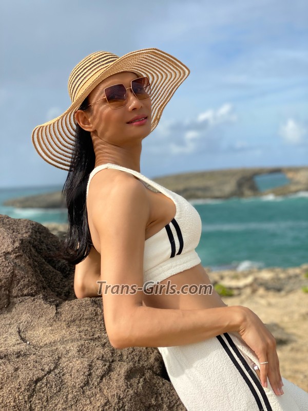 maya 88 - Transsexual (Pre-op)
