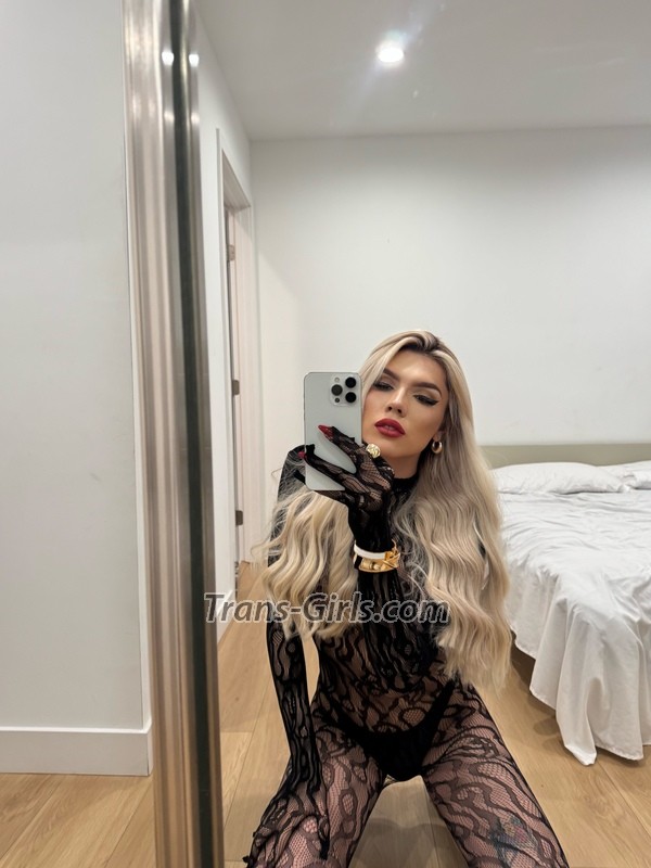 violet - Transsexual (Pre-op)